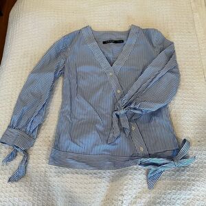 Lauren by Ralph Lauren 3/4 Quarter Sleeve Cross Button Blouse. Size XXS.